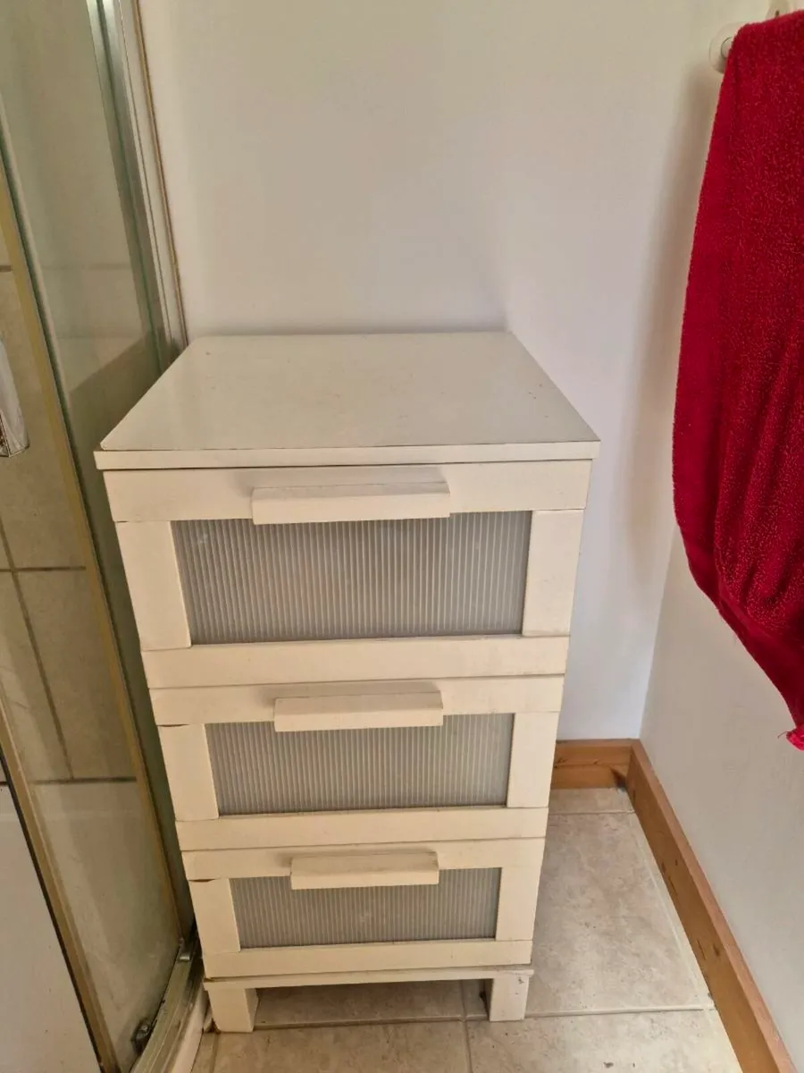 Bathroom storage