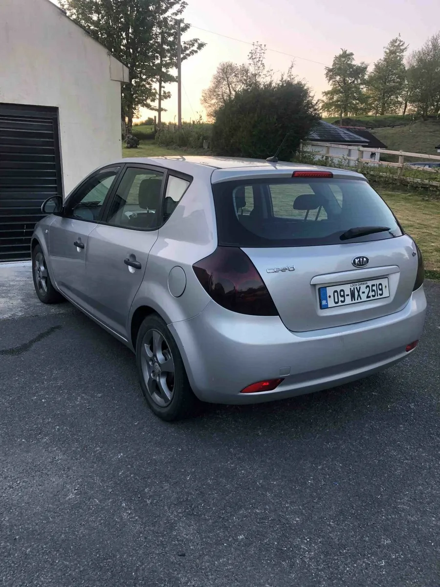 Kia Ceed 2009 1.6D NCT 03/26 - Image 3