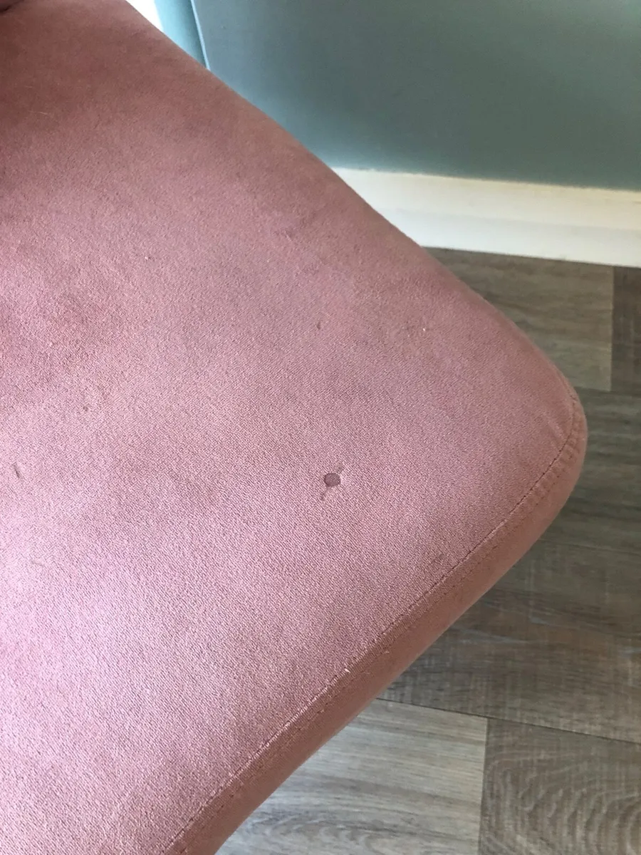 Pink velvet chair - Image 4