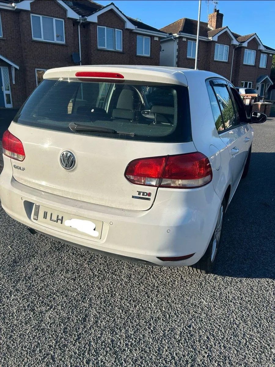 2011 Vw Golf 1.6tdi bluemotion, PARTS OR REPAIR - Image 4