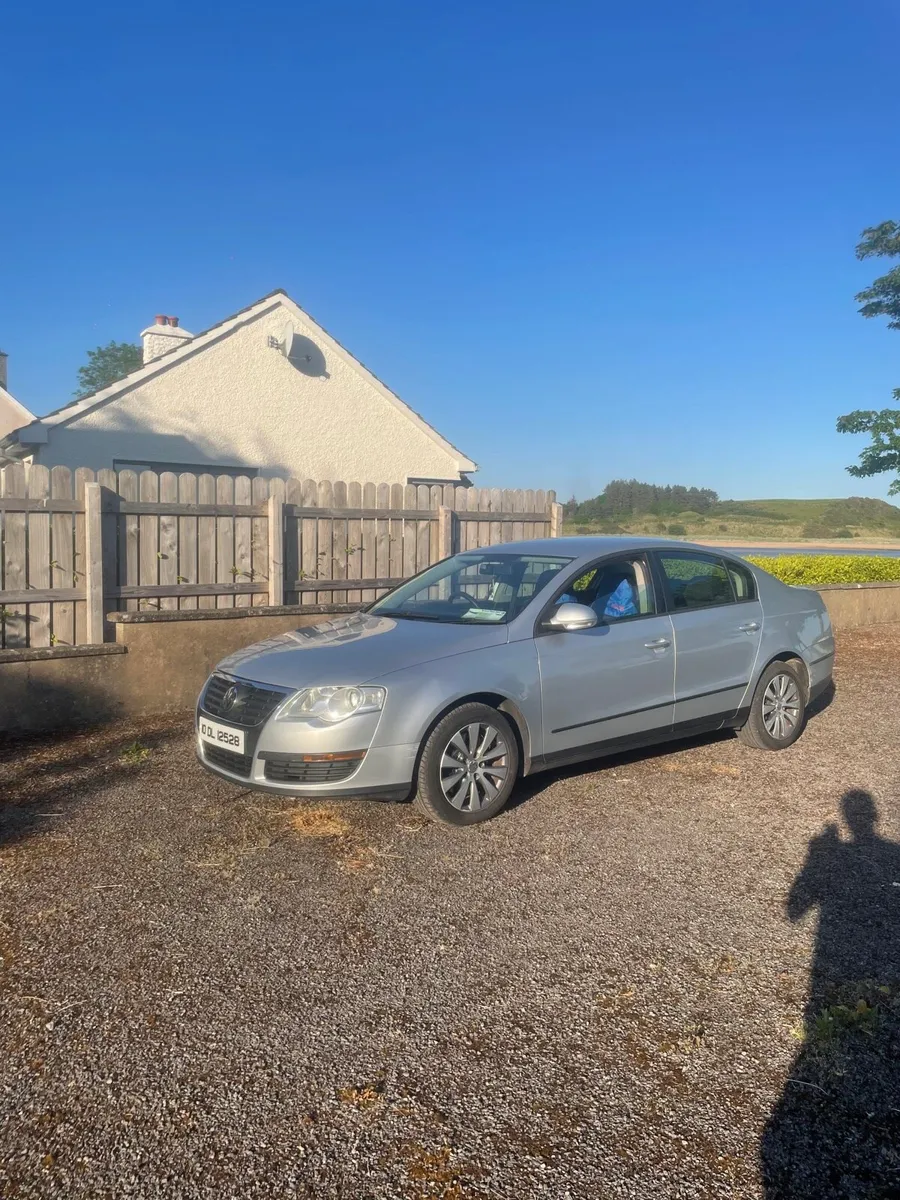 Volkswagen Passat - Image 1