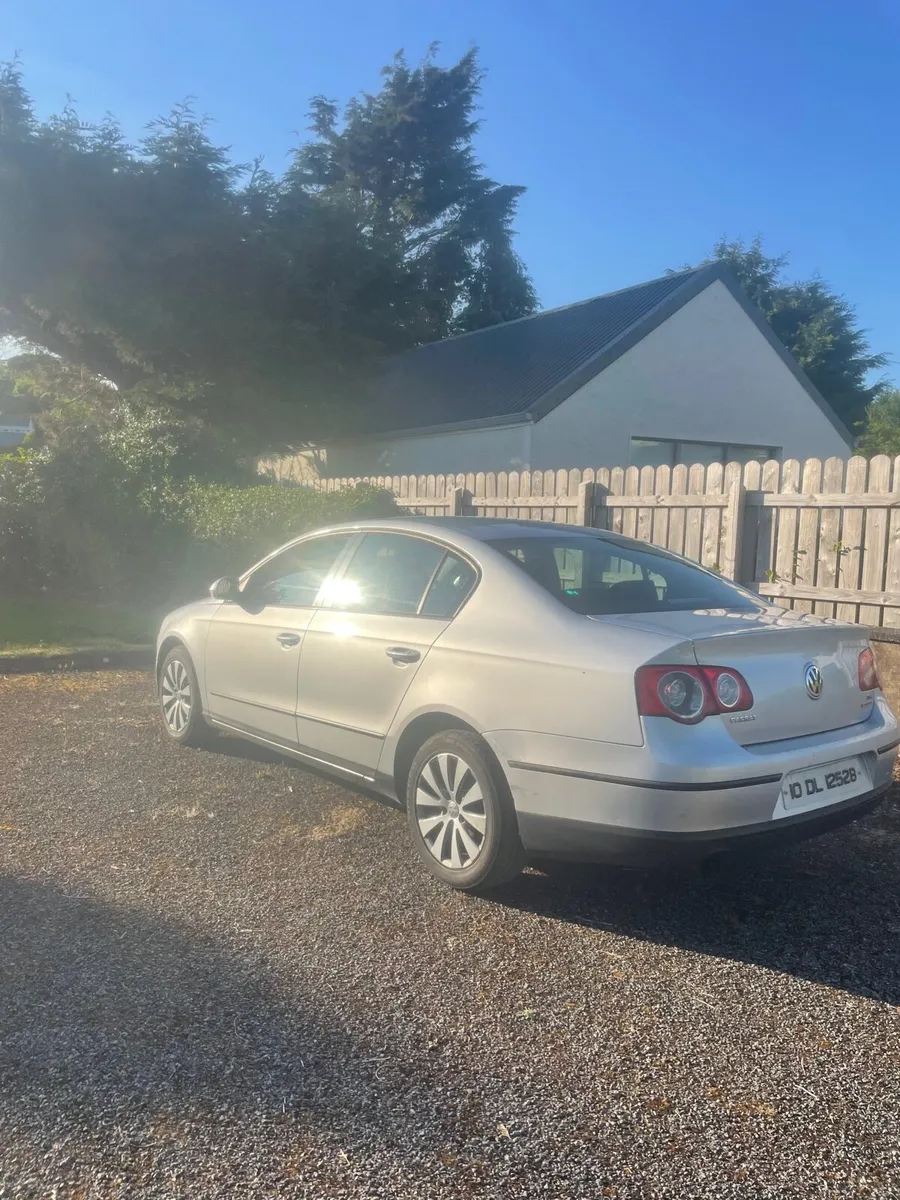 Volkswagen Passat - Image 3