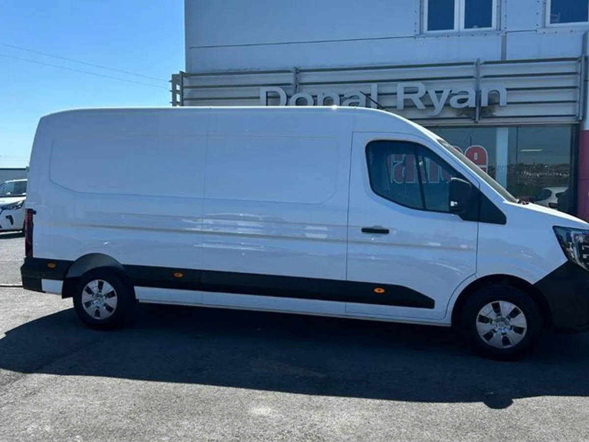 Nissan Interstar L3h2 FWD 130 SV - Image 1