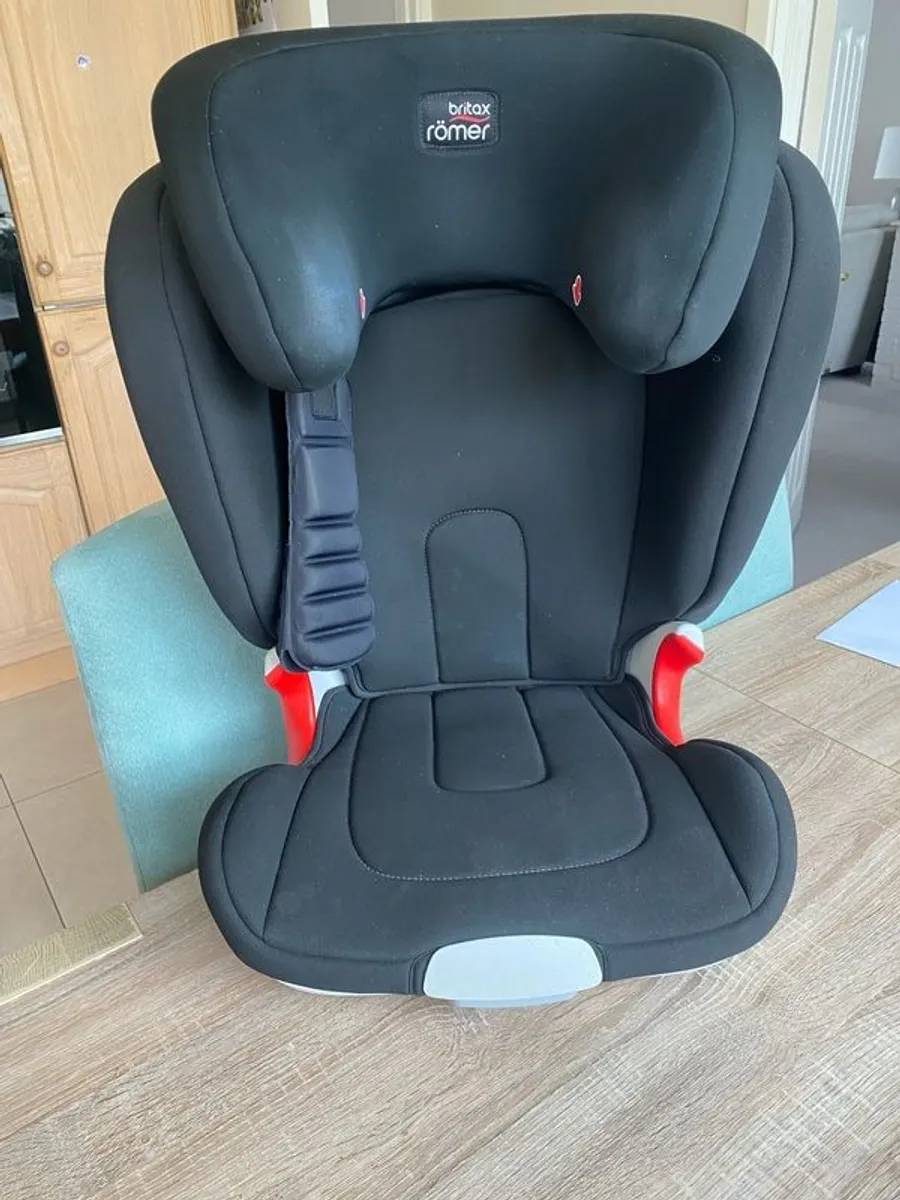 Britax Romer Car Seat x 1 - Image 1