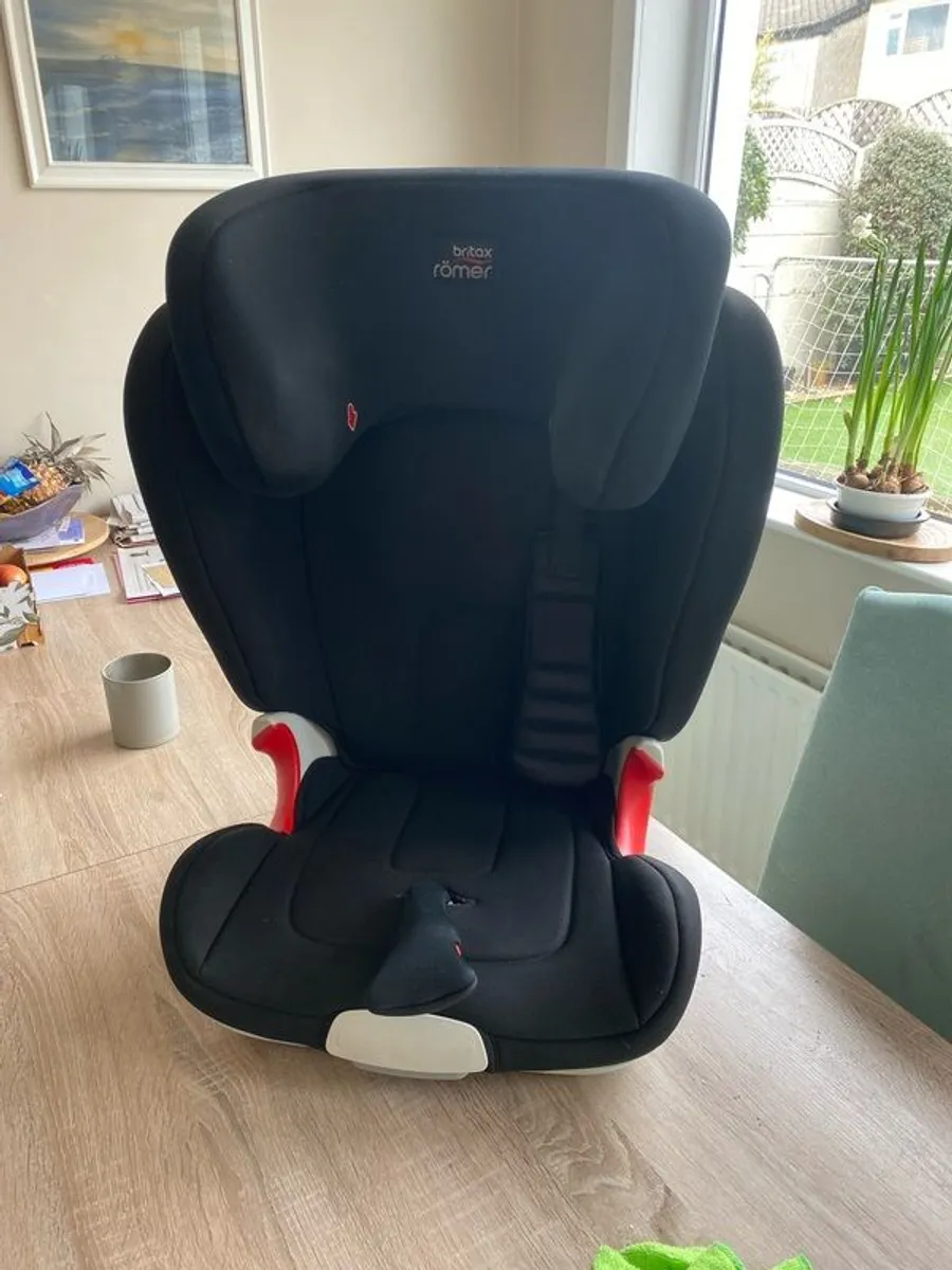 Britax Romer Car Seat x 1 - Image 3