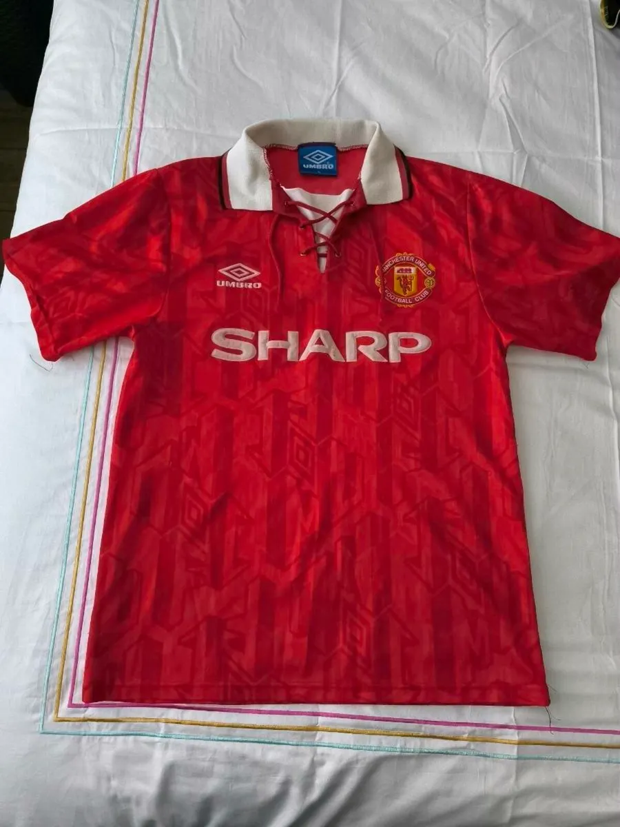 Manchester United 1992 - 1993 Home Jersey (M) - Image 1