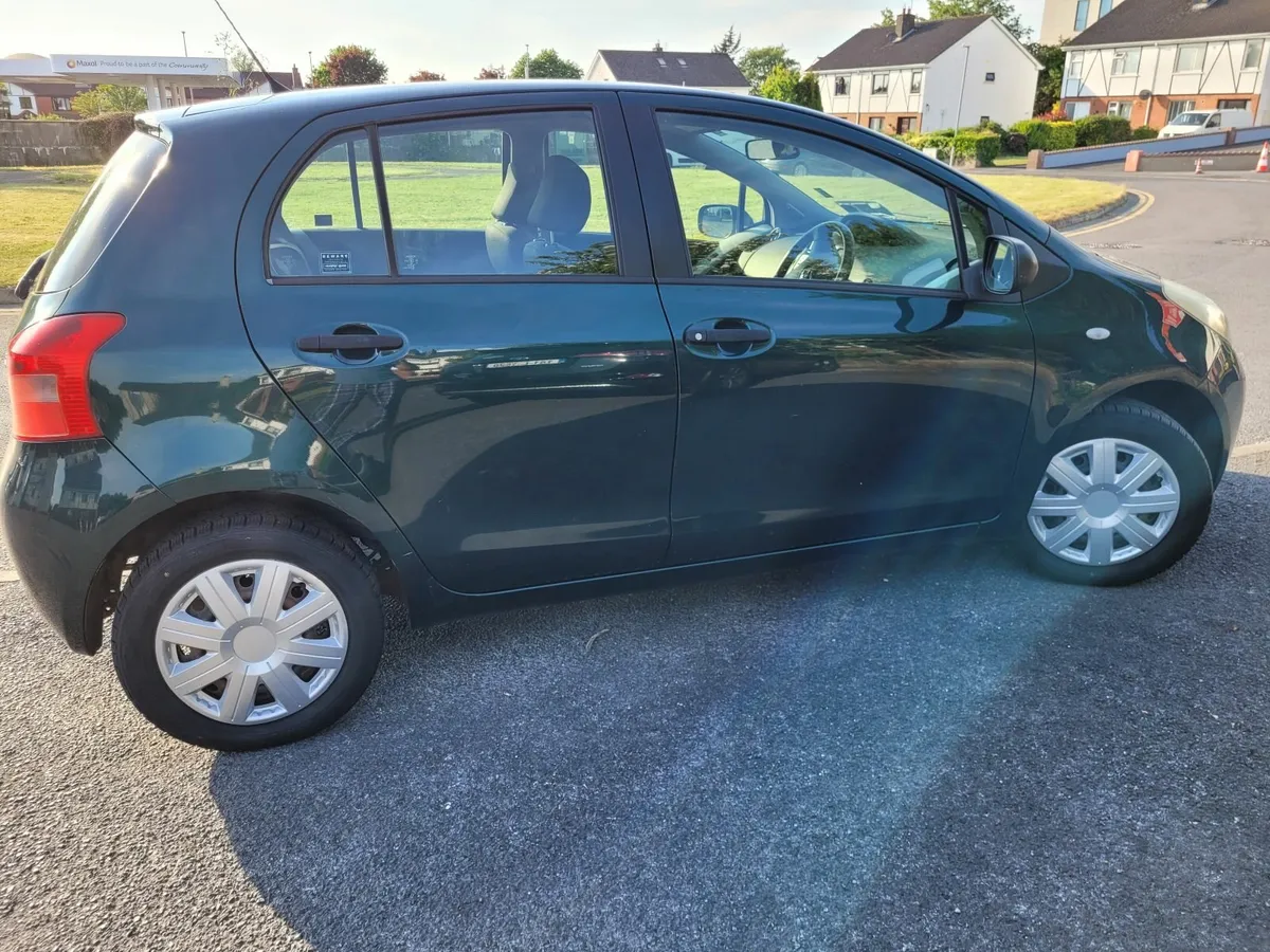 Toyota Yaris 2006 *low mileage* - Image 4
