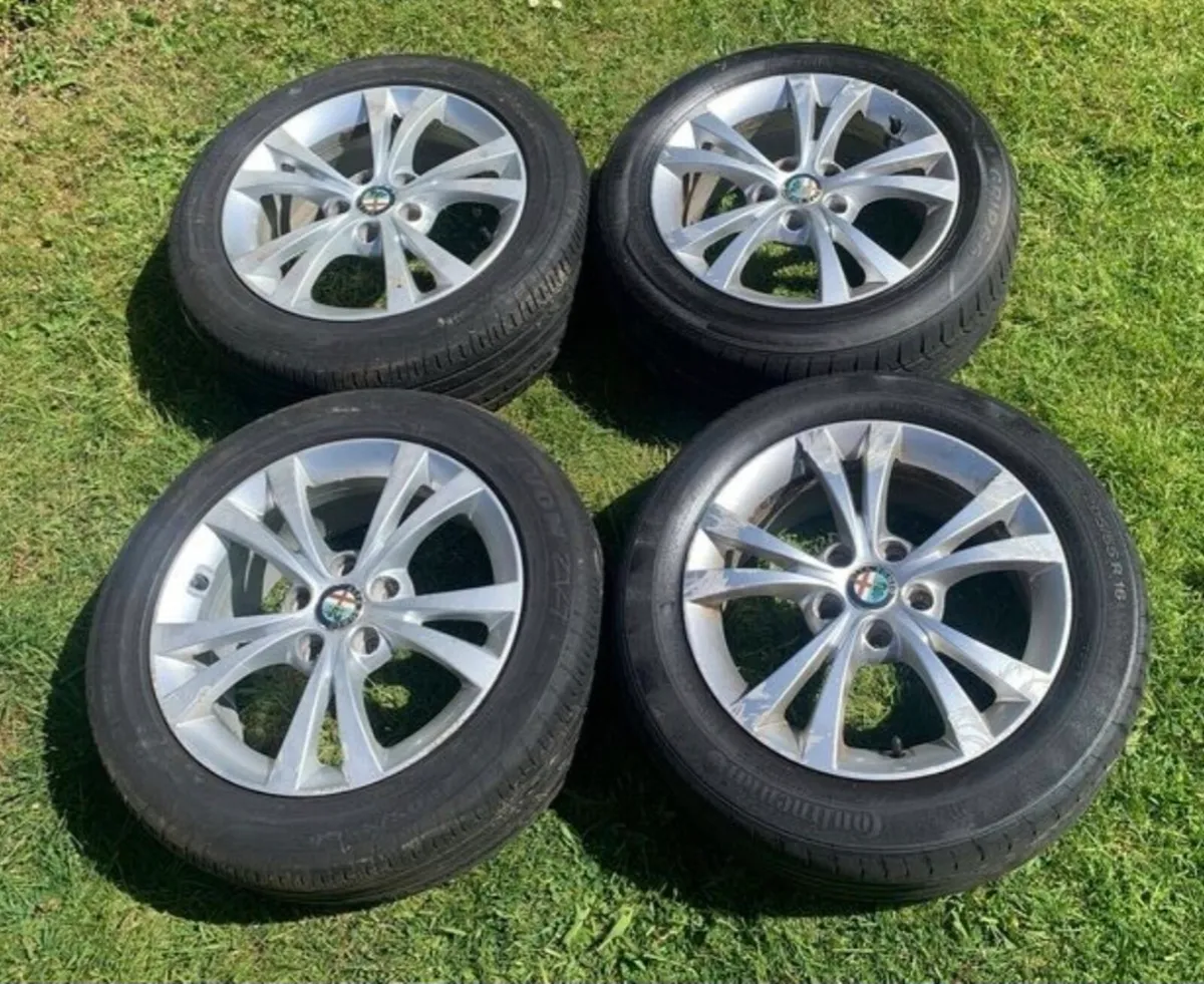 16" Alfa Romeo Giulietta 4 Alloys 205/55R16
