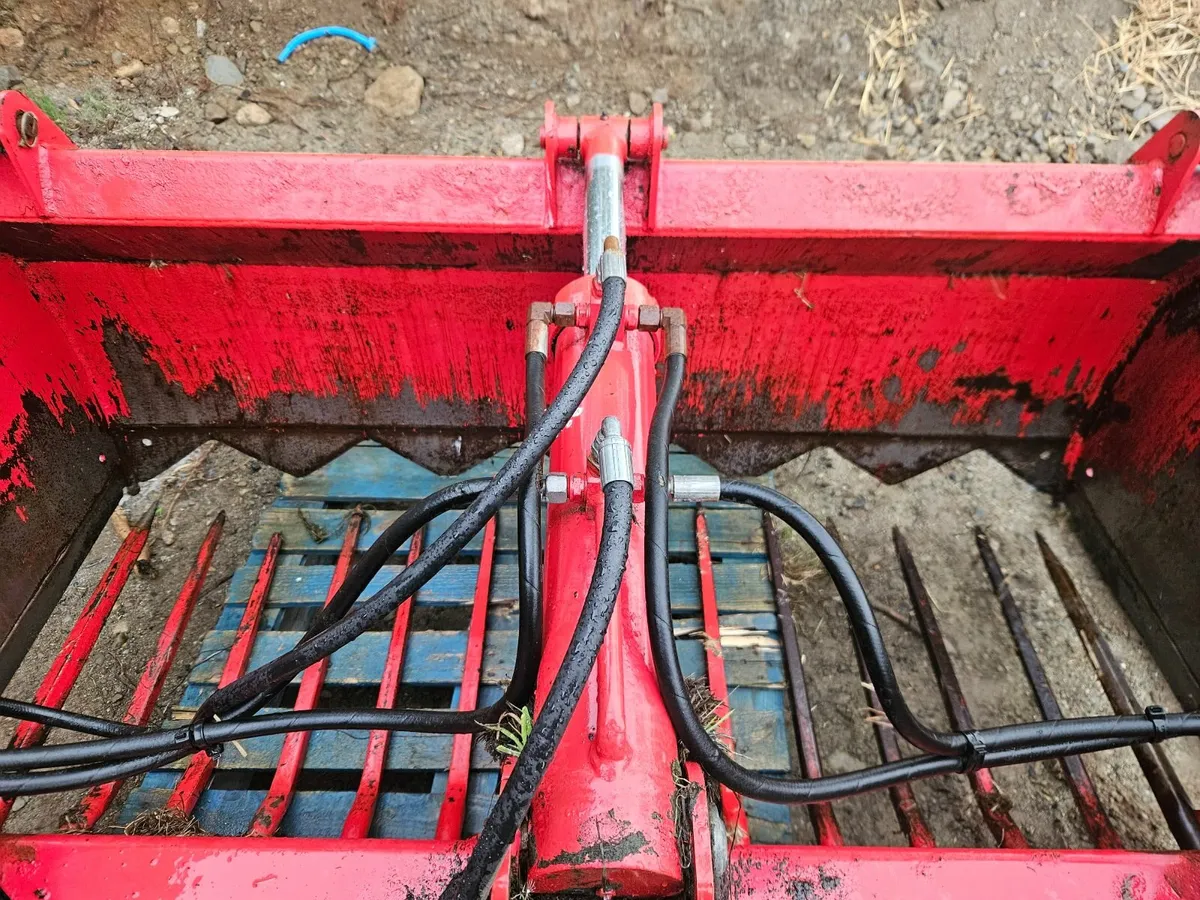 Silage Grab - Image 2