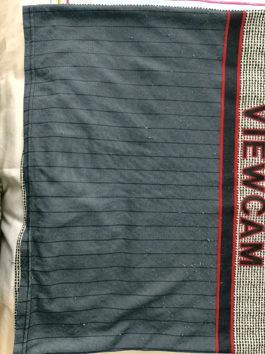 Manchester United Vintage Third Kit 1995 - 1996 - Image 4