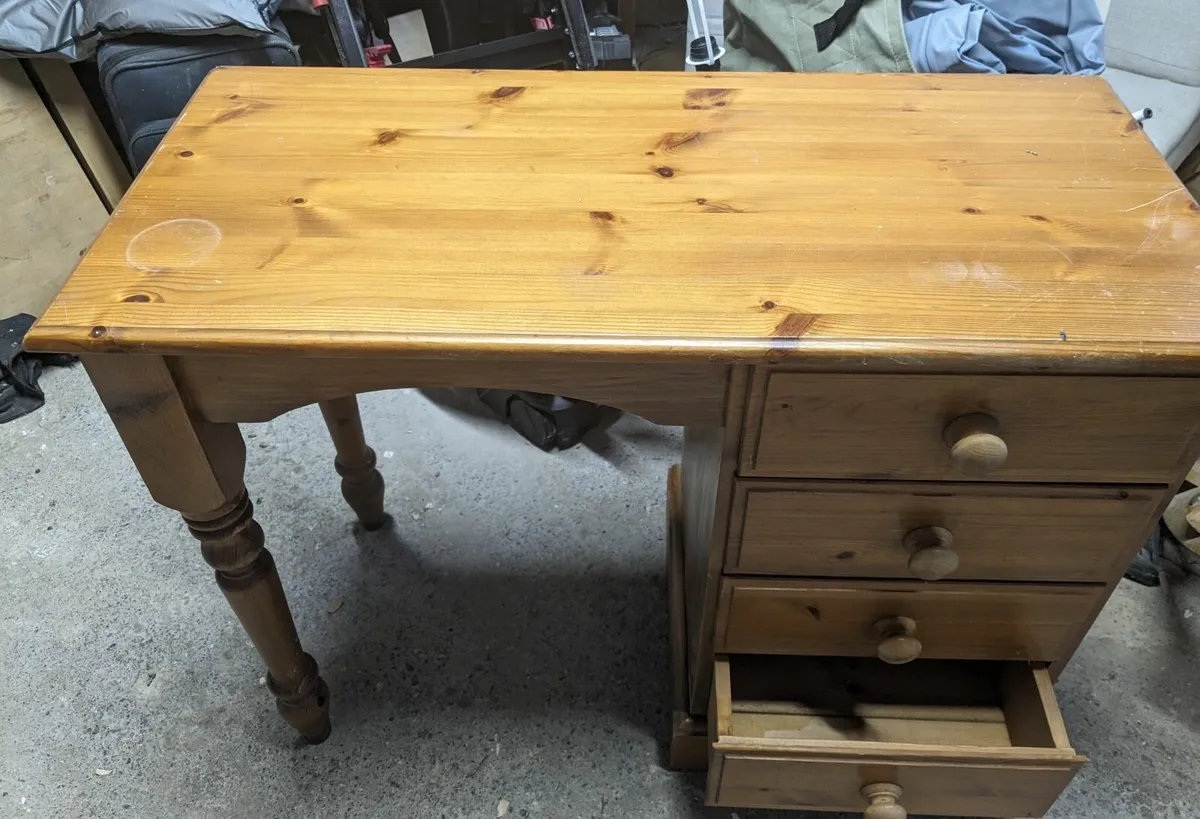 Pine desk - Image 2