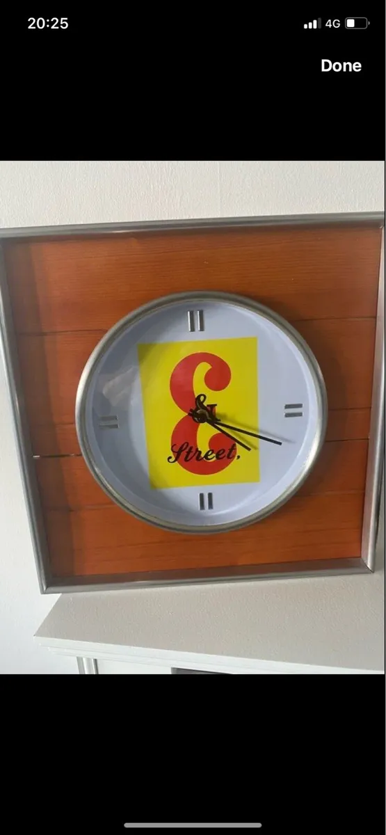 Rare J & B Bar Clock - Image 1