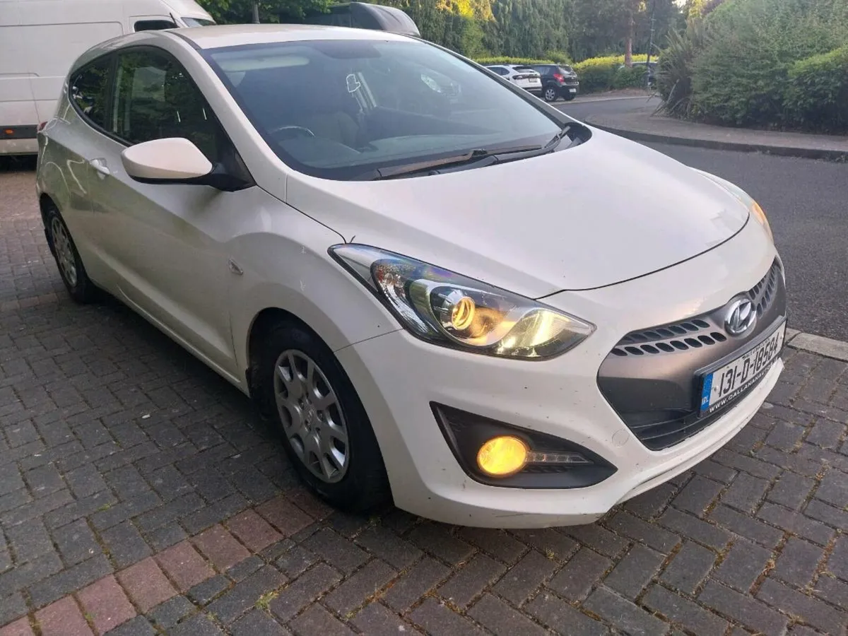 Hyundai i30, New DOE  2/26 - Image 4