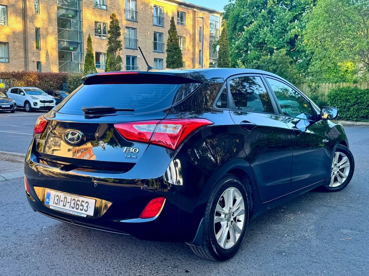 Hyundai I30 1.6 DSL Deluxe 4DR! - Image 2
