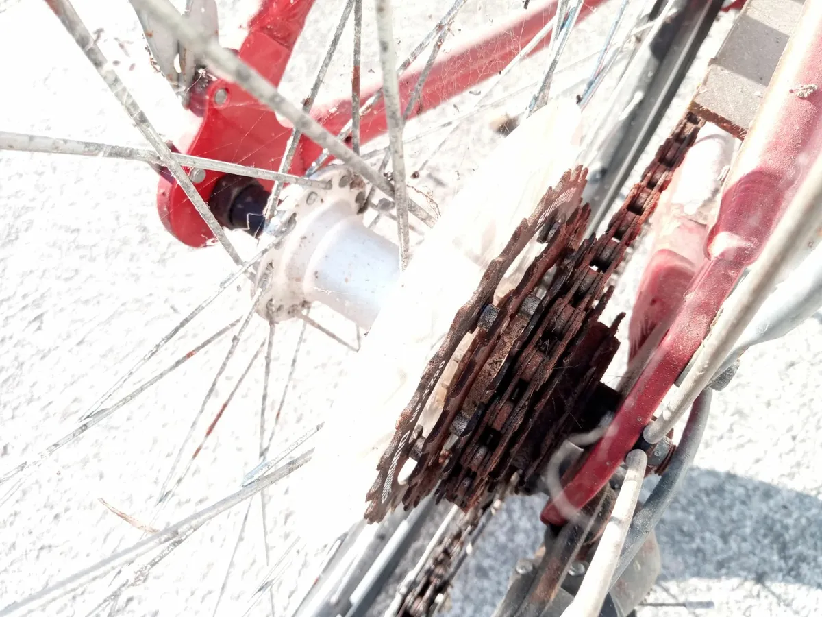 Second hand ladies bike - Image 2