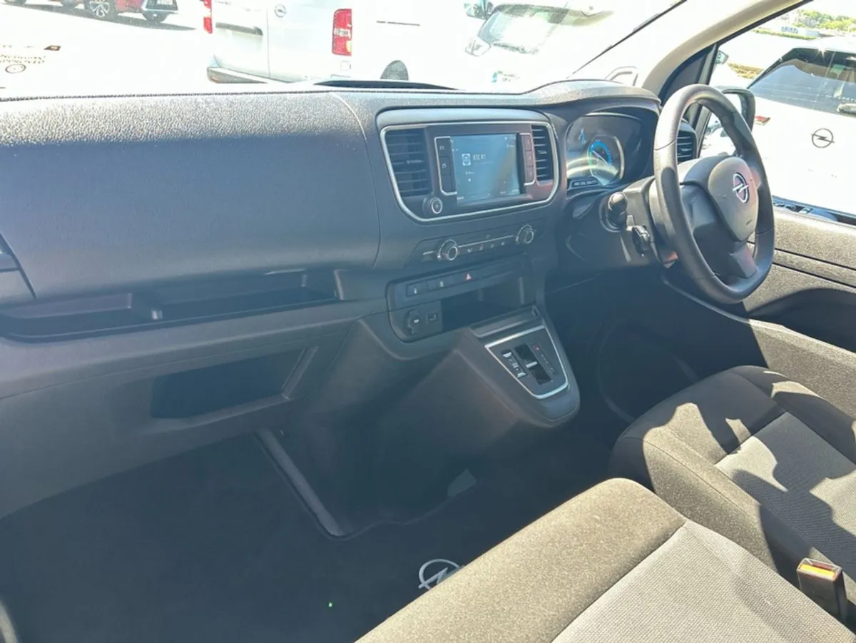 Opel Vivaro E-combi L1 100KW-50KWH Batt 3DR - Image 4