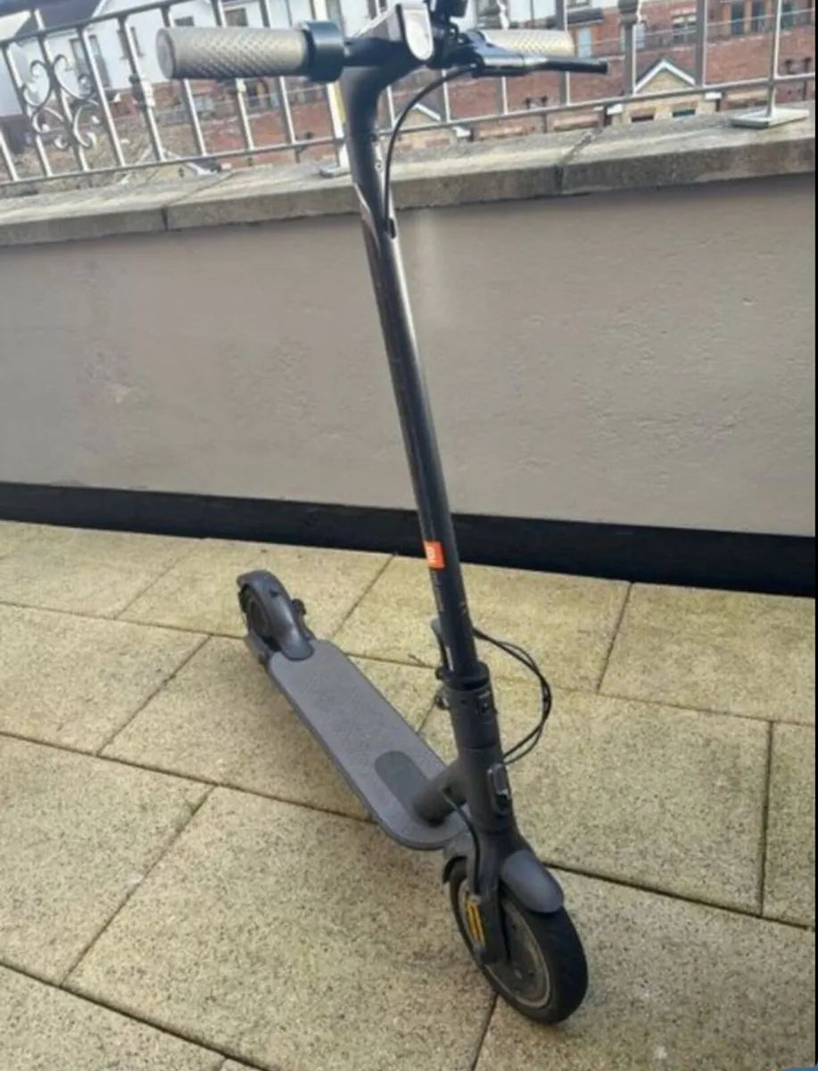 Electric scooter - Image 3