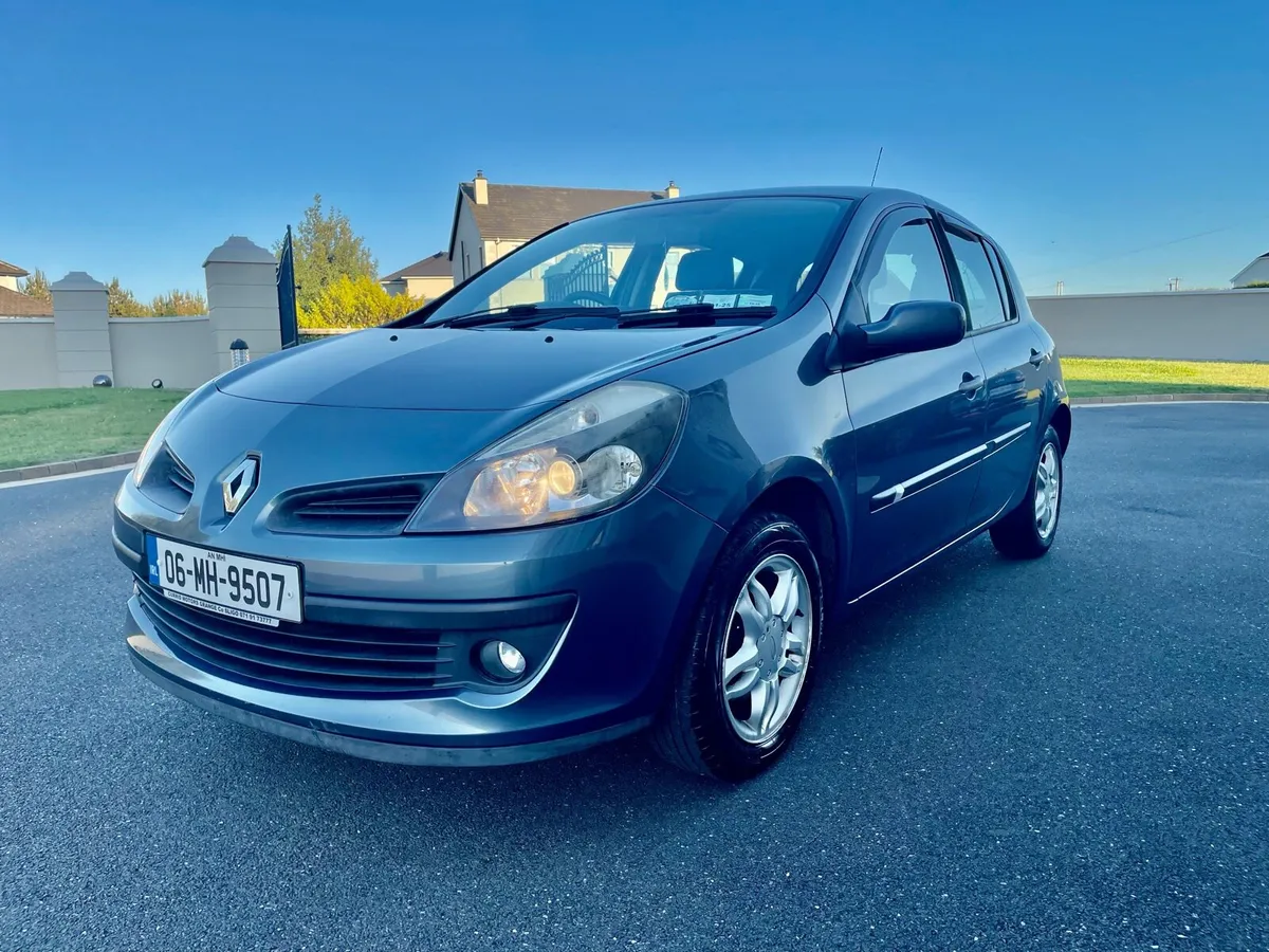 Renault Clio - Image 1