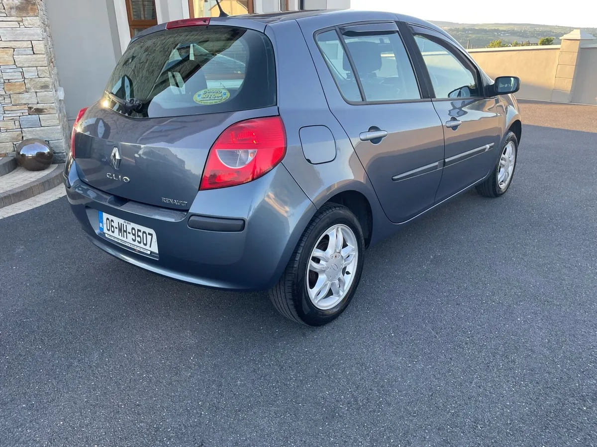 Renault Clio - Image 4