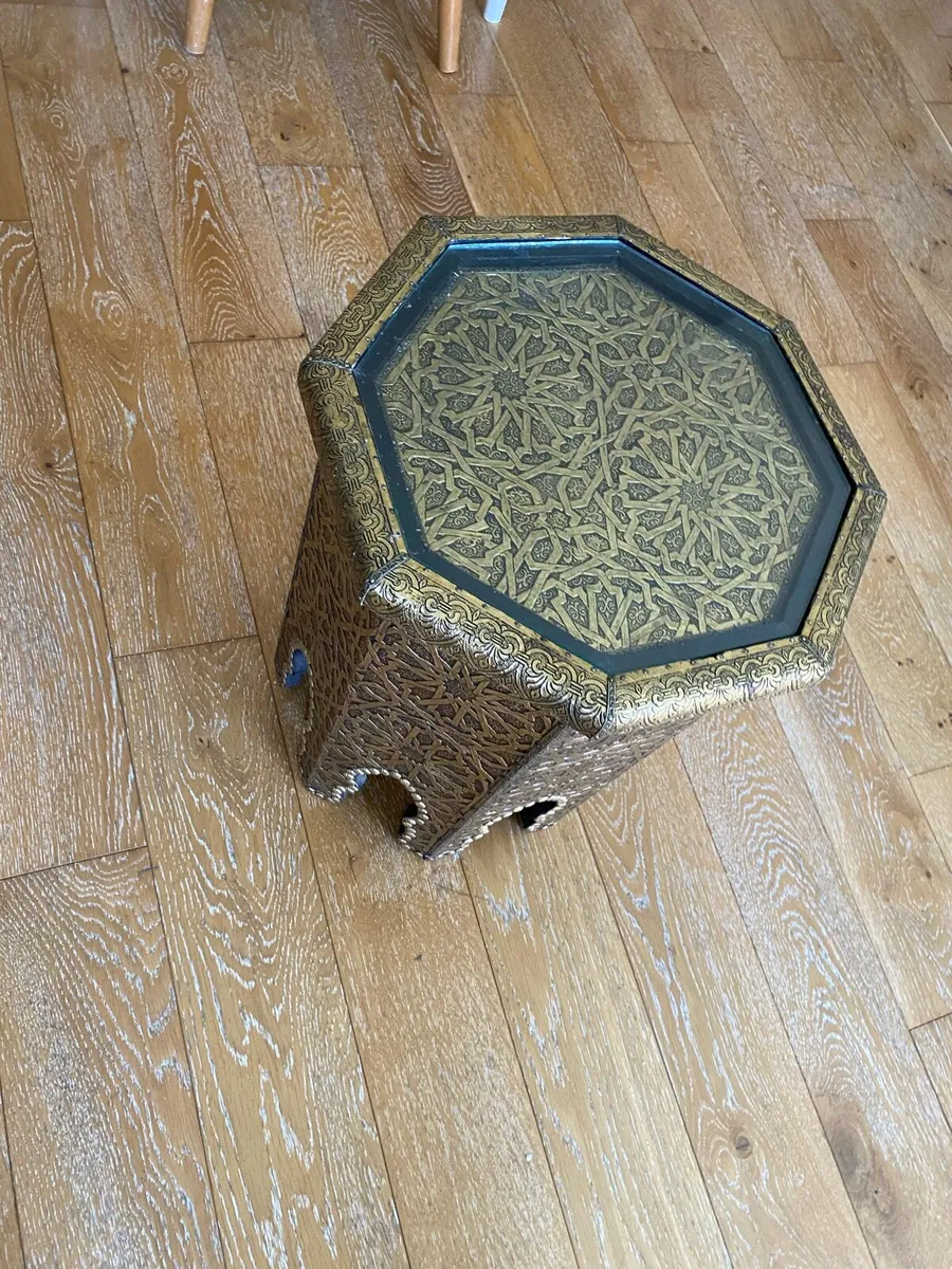 Egyptian gold side table - Image 3