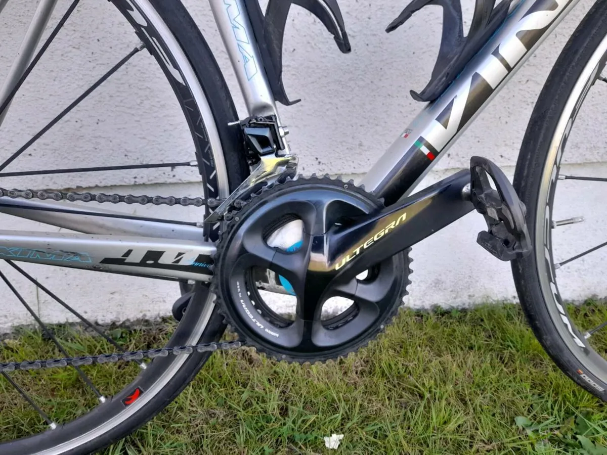 Road bike - Image 1
