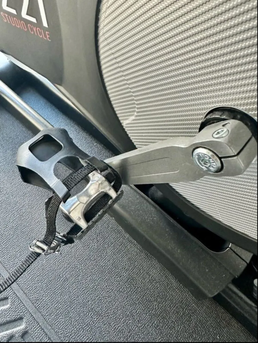NordicTrack S22i Studio Cycle - Image 4