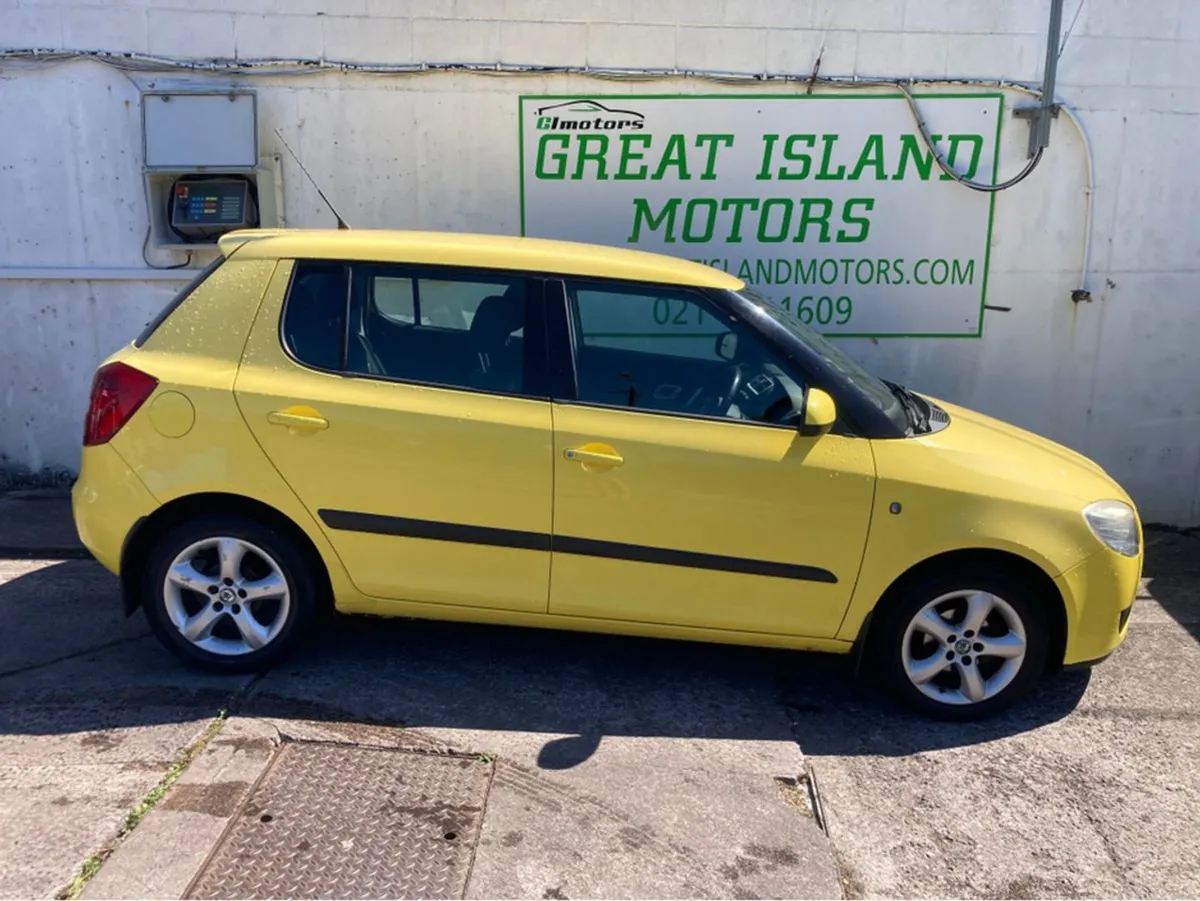Skoda Fabia Sport 1.2 60hp 5DR - Image 2