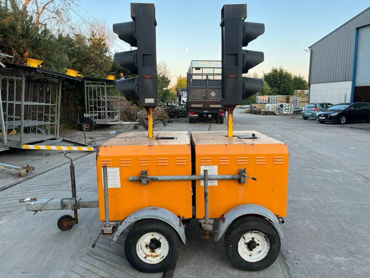 Towable Traffic Management Lights - Image 2