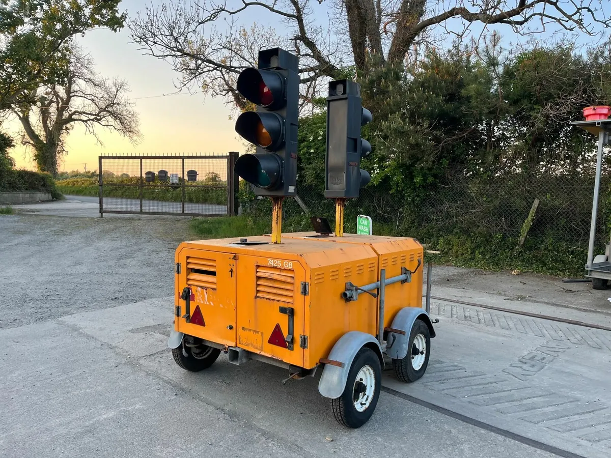Towable Traffic Management Lights - Image 1
