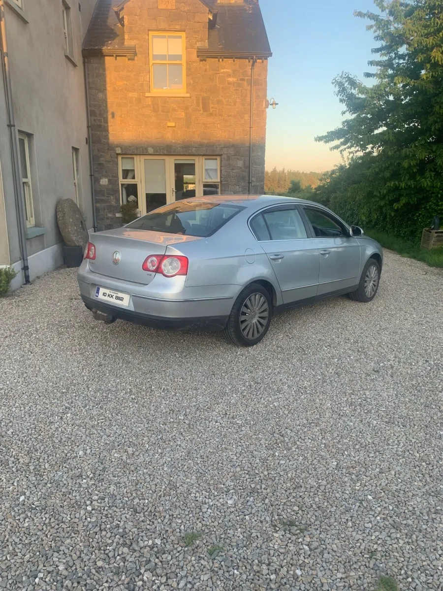 Volkswagen Passat 2010 - Image 3