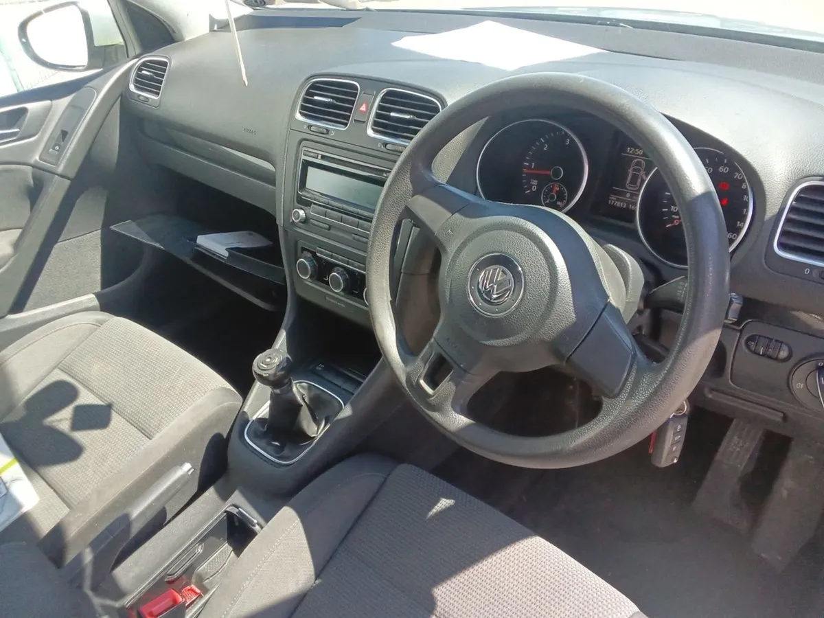Volkswagen Golf 1.6 TDI SE BMT 105PS - Image 4