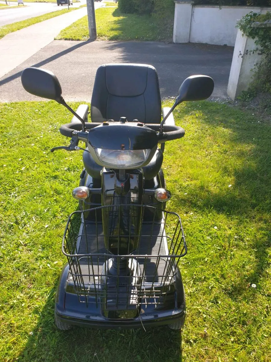 Mobility scooter - Image 1