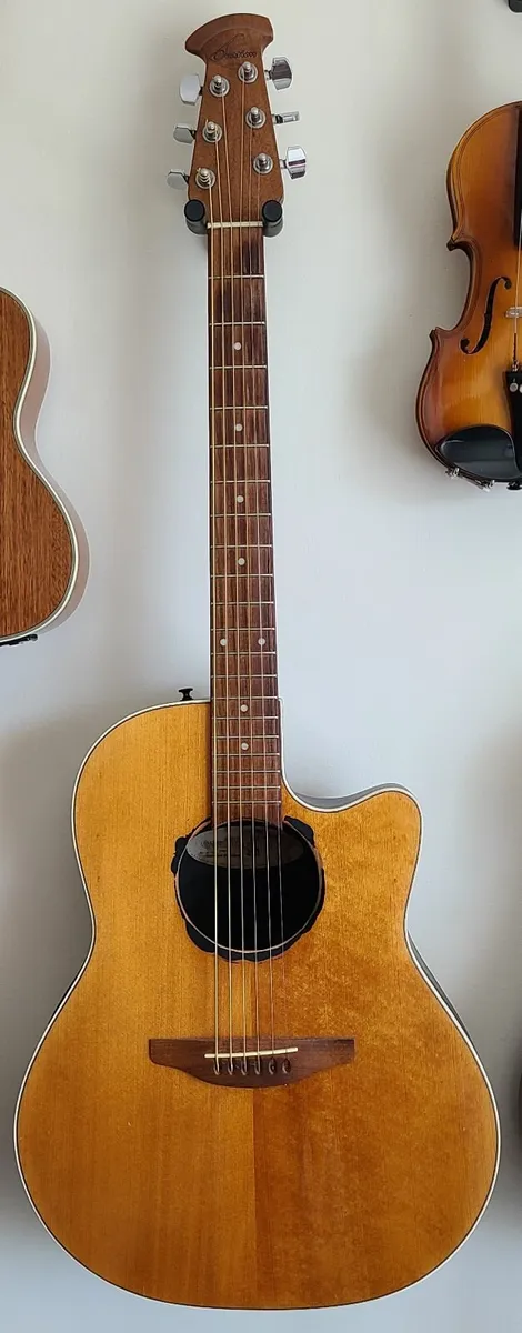Ovation 1761 Standard Balladeer Guitar