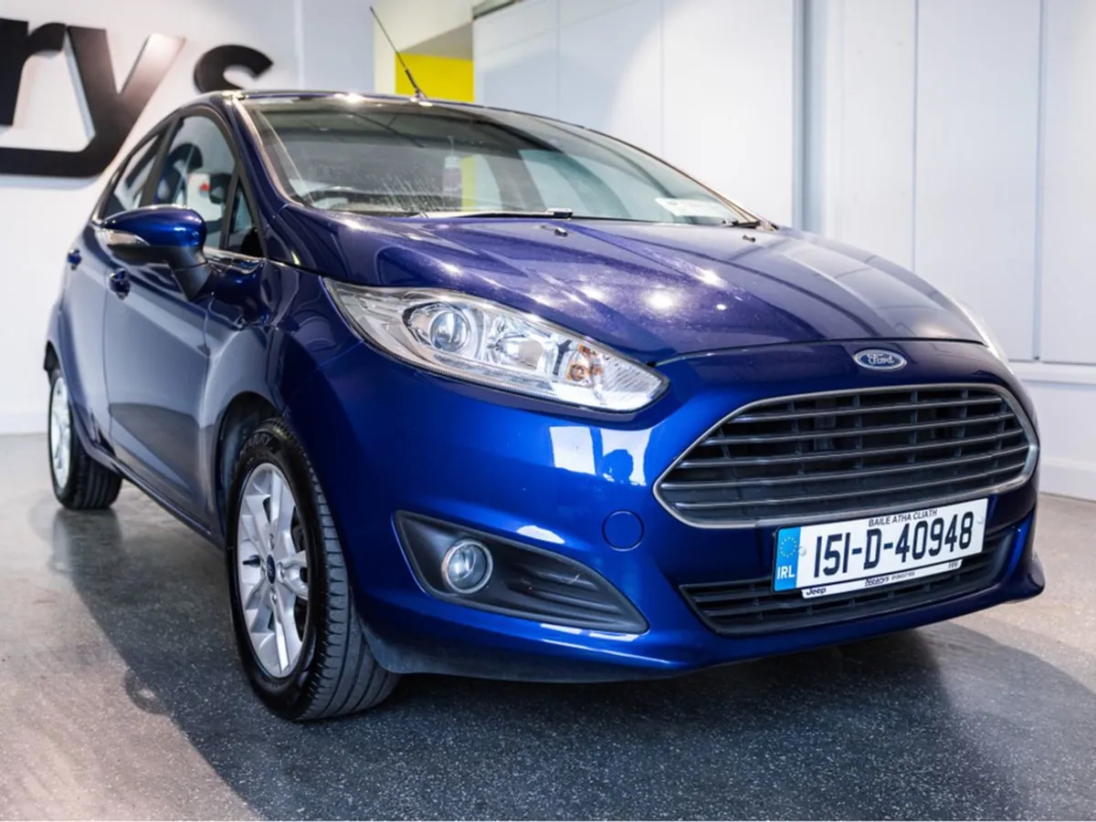 Ford Fiesta 1.25 Zetec 82ps 5DR Argento - Image 1