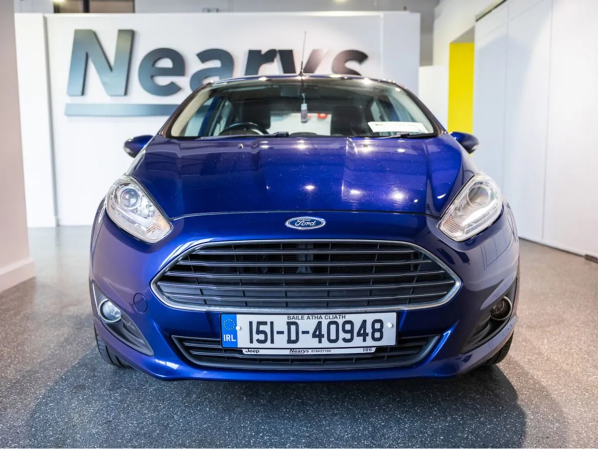 Ford Fiesta 1.25 Zetec 82ps 5DR Argento - Image 2