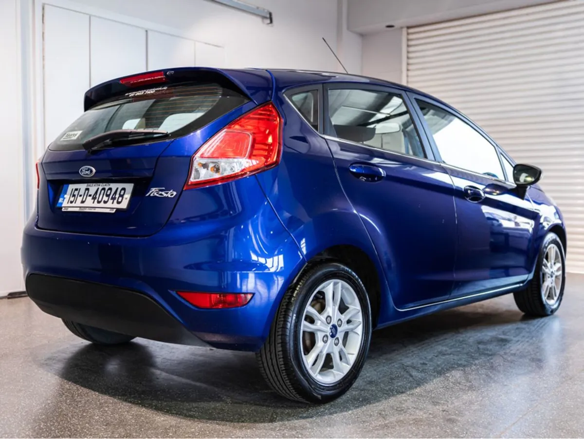 Ford Fiesta 1.25 Zetec 82ps 5DR Argento - Image 4