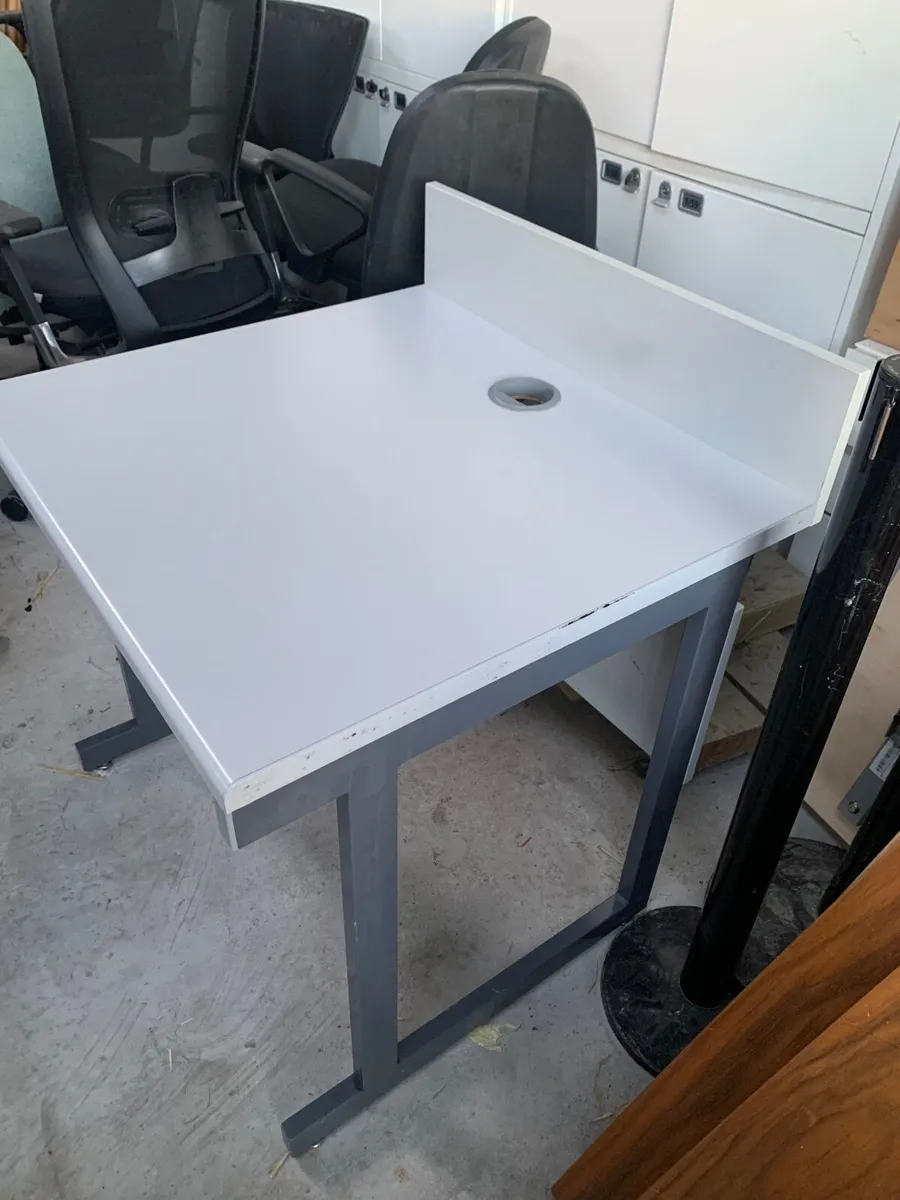 Small Desks - Image 3