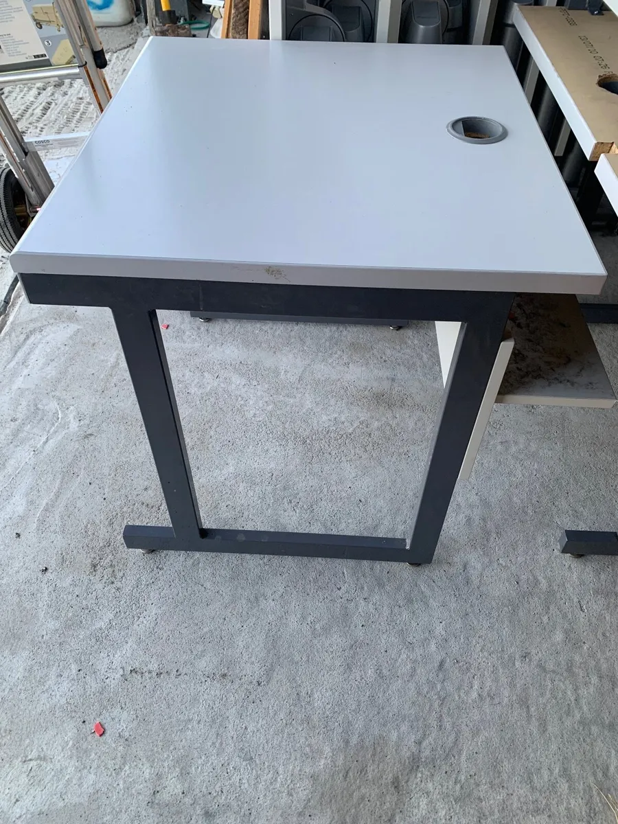 Small Desks - Image 4
