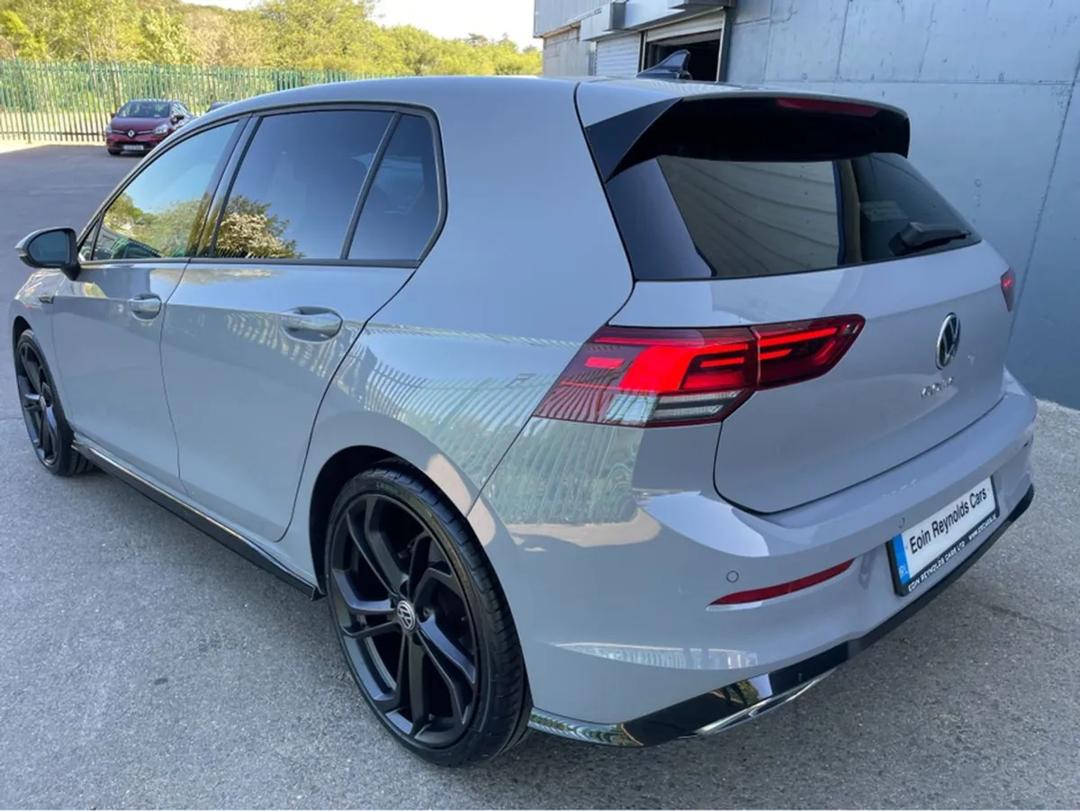Volkswagen Golf 222 R-line 2.0 TDI 150HP 5DR AS N - Image 4