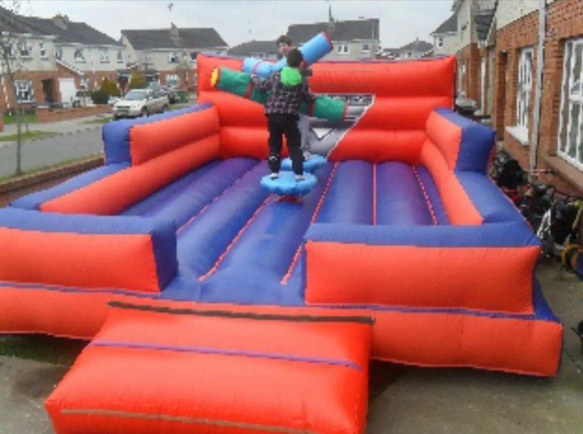 Bouncy castles - Image 2