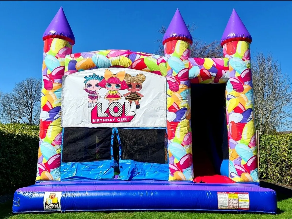 Bouncy castles - Image 1