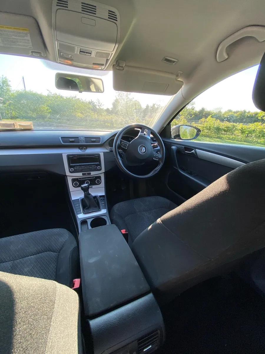 Volkswagen Passat 1.6 - Image 4