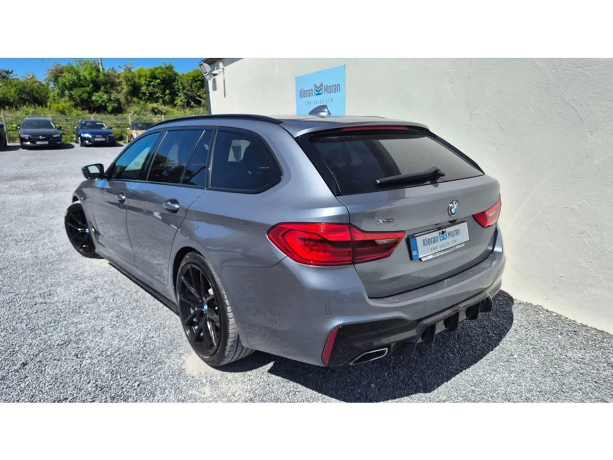 BMW 5 Series M Sport Xdrive - Image 3