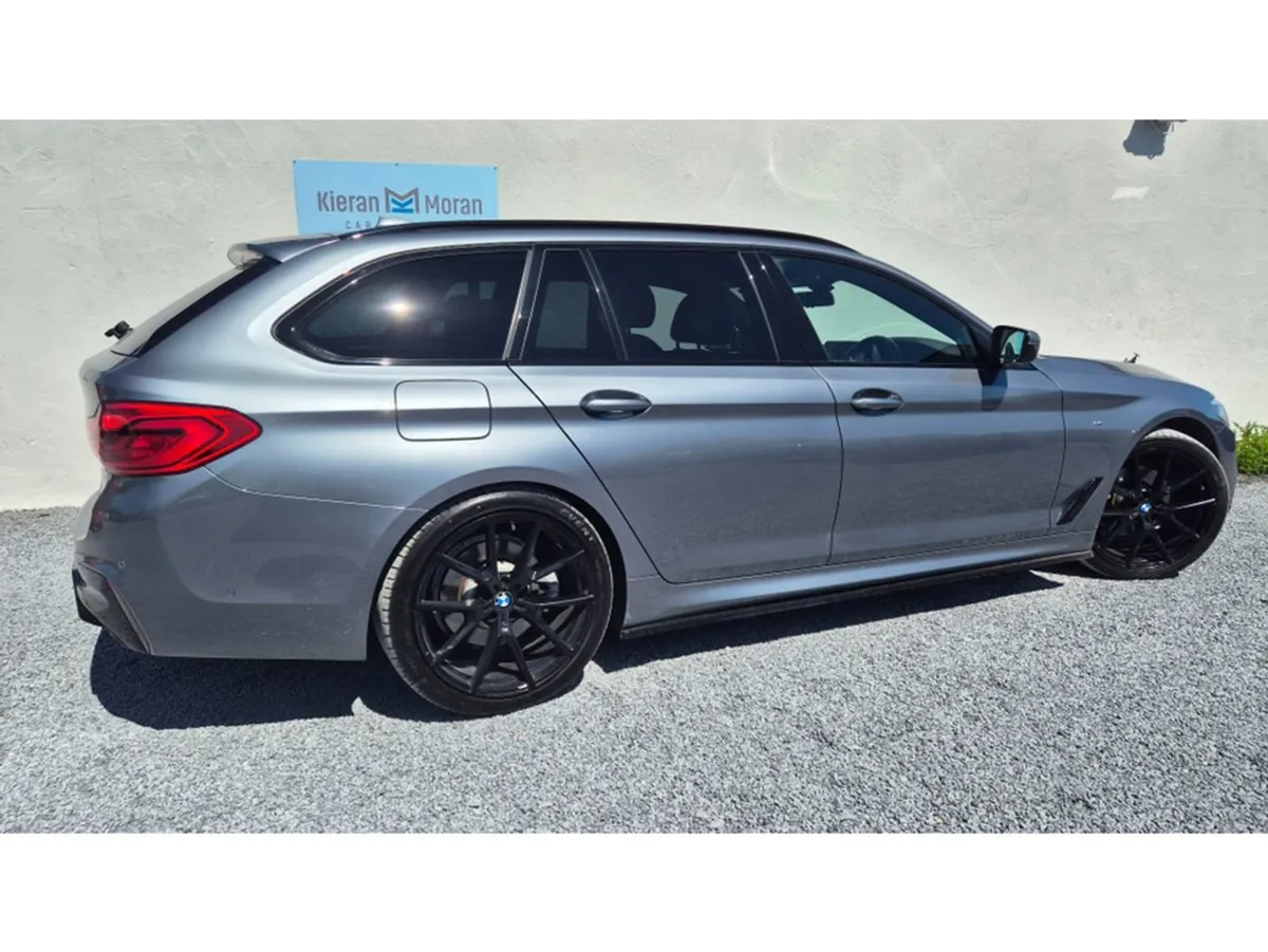 BMW 5 Series M Sport Xdrive - Image 4