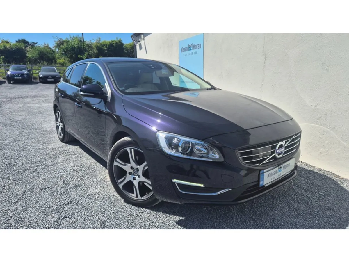Volvo V60 Auto - Image 2