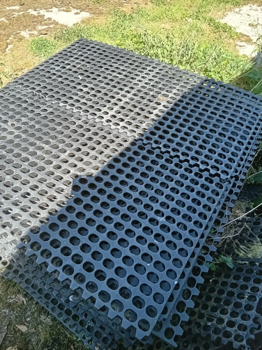 Hen house slats