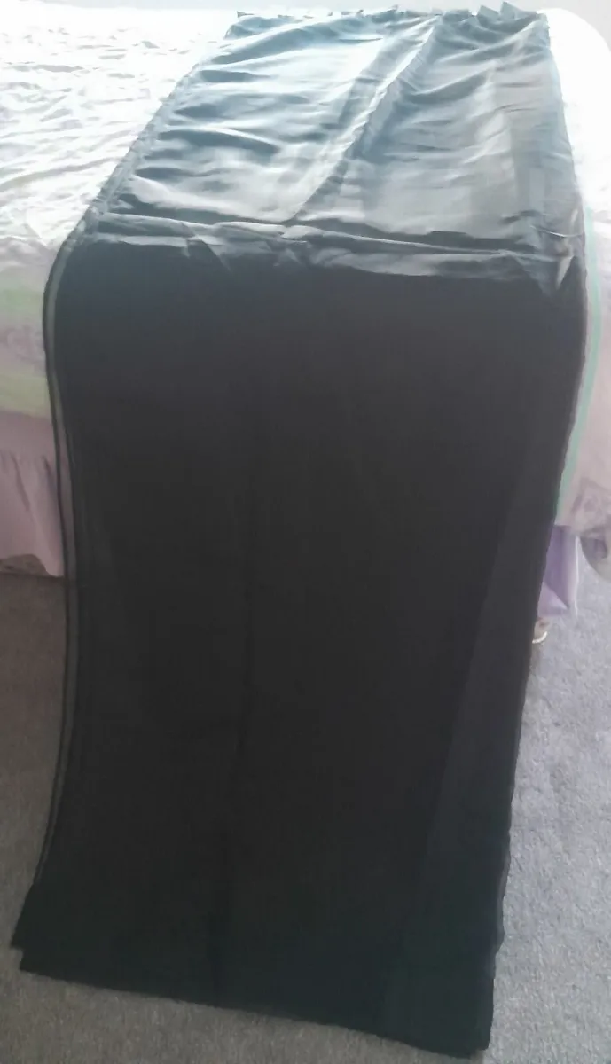 Curtains -  chiffon/sheer luxurious 90 x 90 - Image 1
