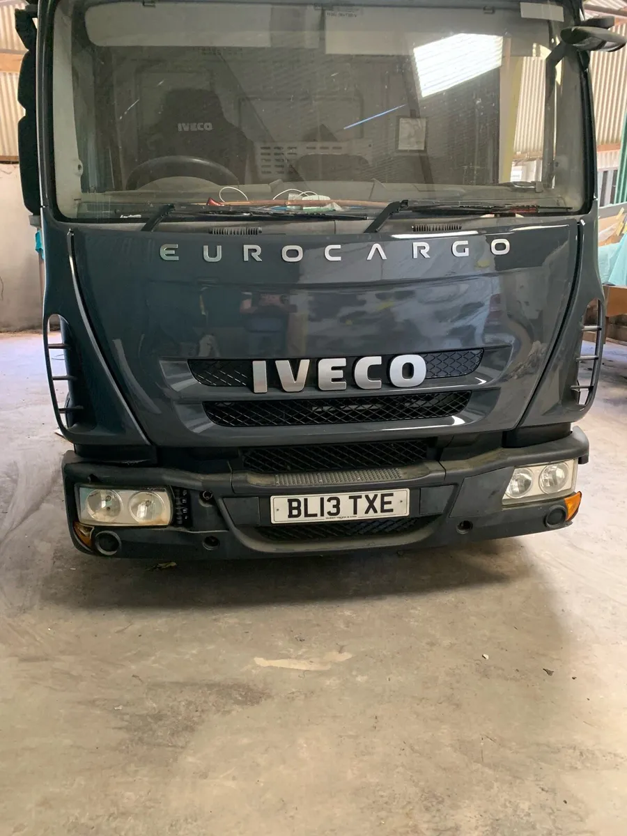 Spray painting car van truck trailer - Image 2