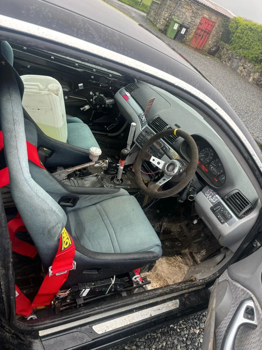 325i Drift Car - Image 4