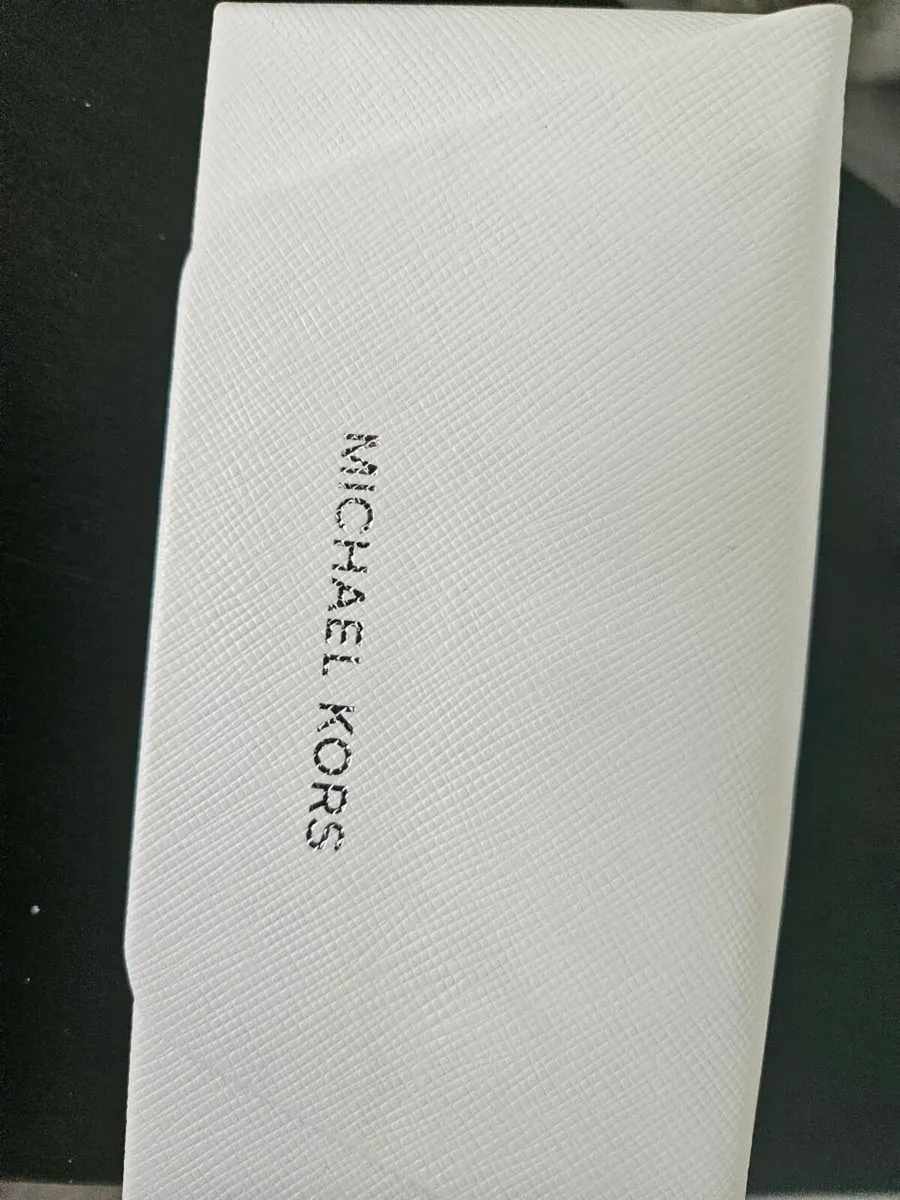 Michael kors sunglasses - Image 4
